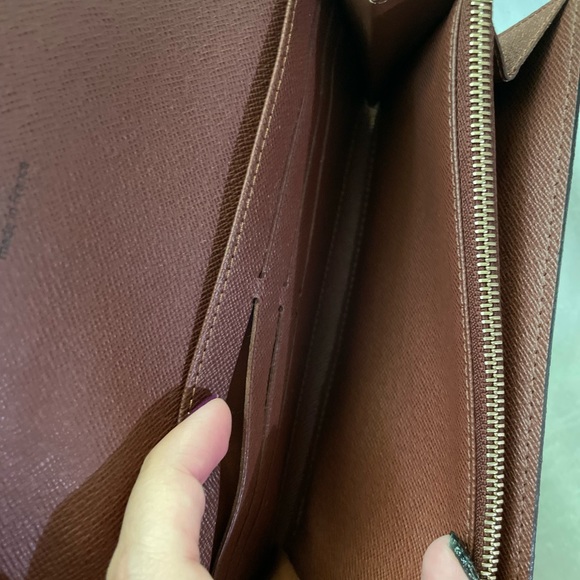 Louis Vuitton Monogram Sarah Long Wallet 🤎 - Picture 17 of 17